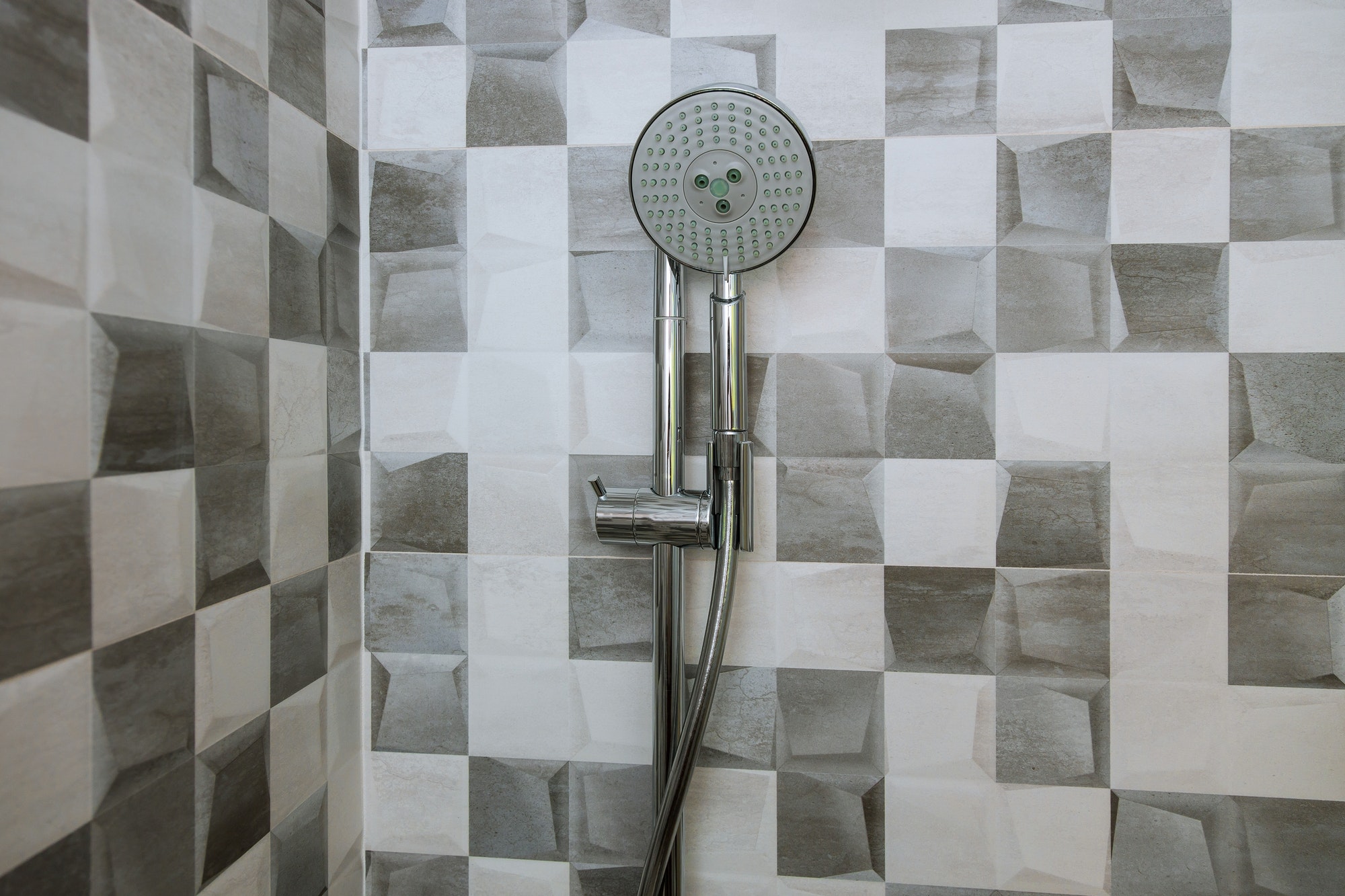 Duschrückwand im Badezimmer