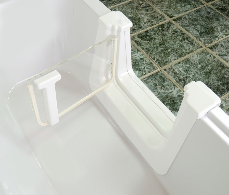 Wannentür nachrüsten – sicher in die bestehende Wanne